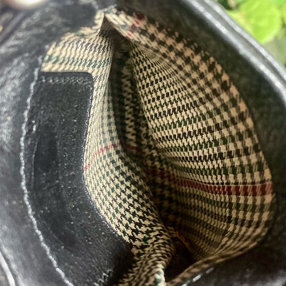 GENUINE LEATHER WRISTLET ILI NEW YORK TORONTO BLACK EUC - Picture 13 of 13